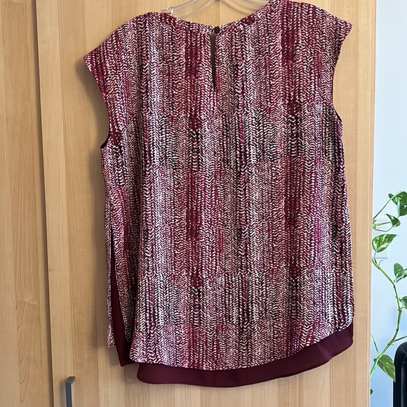 Violet + Claire : sleeveless blouse - Picture 2 of 6